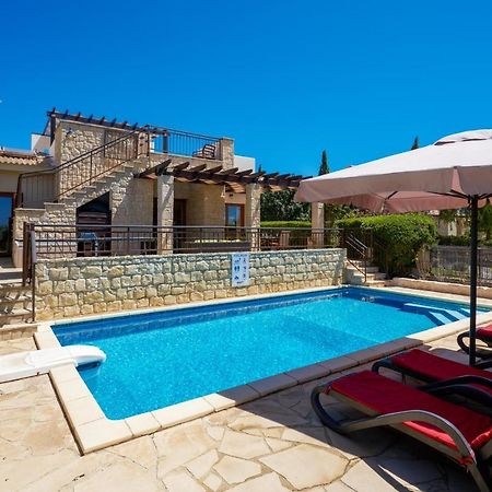 3 Bedroom Villa Madelini With Private Pool, Aphrodite Hills Resort เกาเคลีย ภายนอก รูปภาพ