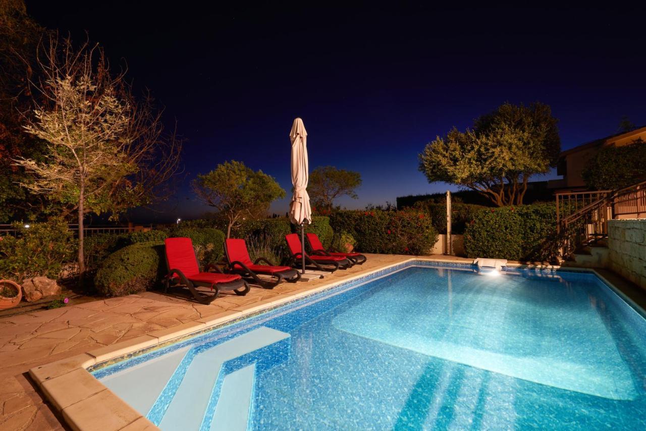 3 Bedroom Villa Madelini With Private Pool, Aphrodite Hills Resort เกาเคลีย ภายนอก รูปภาพ