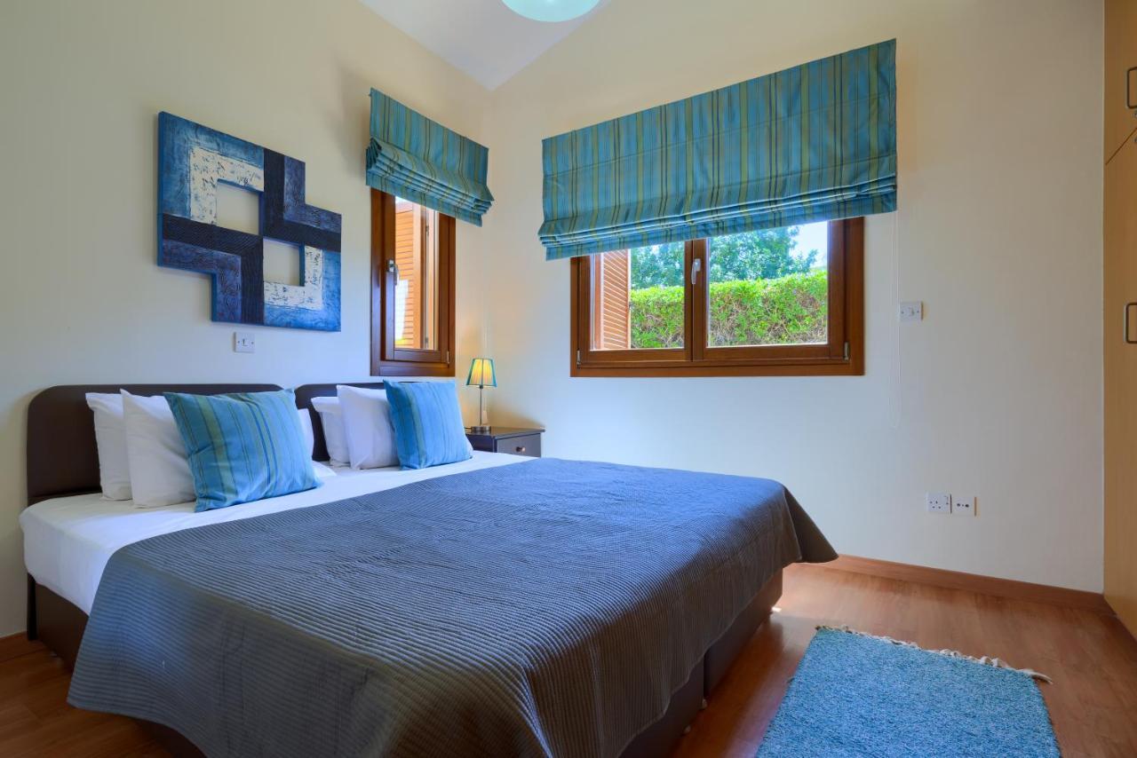 3 Bedroom Villa Madelini With Private Pool, Aphrodite Hills Resort เกาเคลีย ภายนอก รูปภาพ
