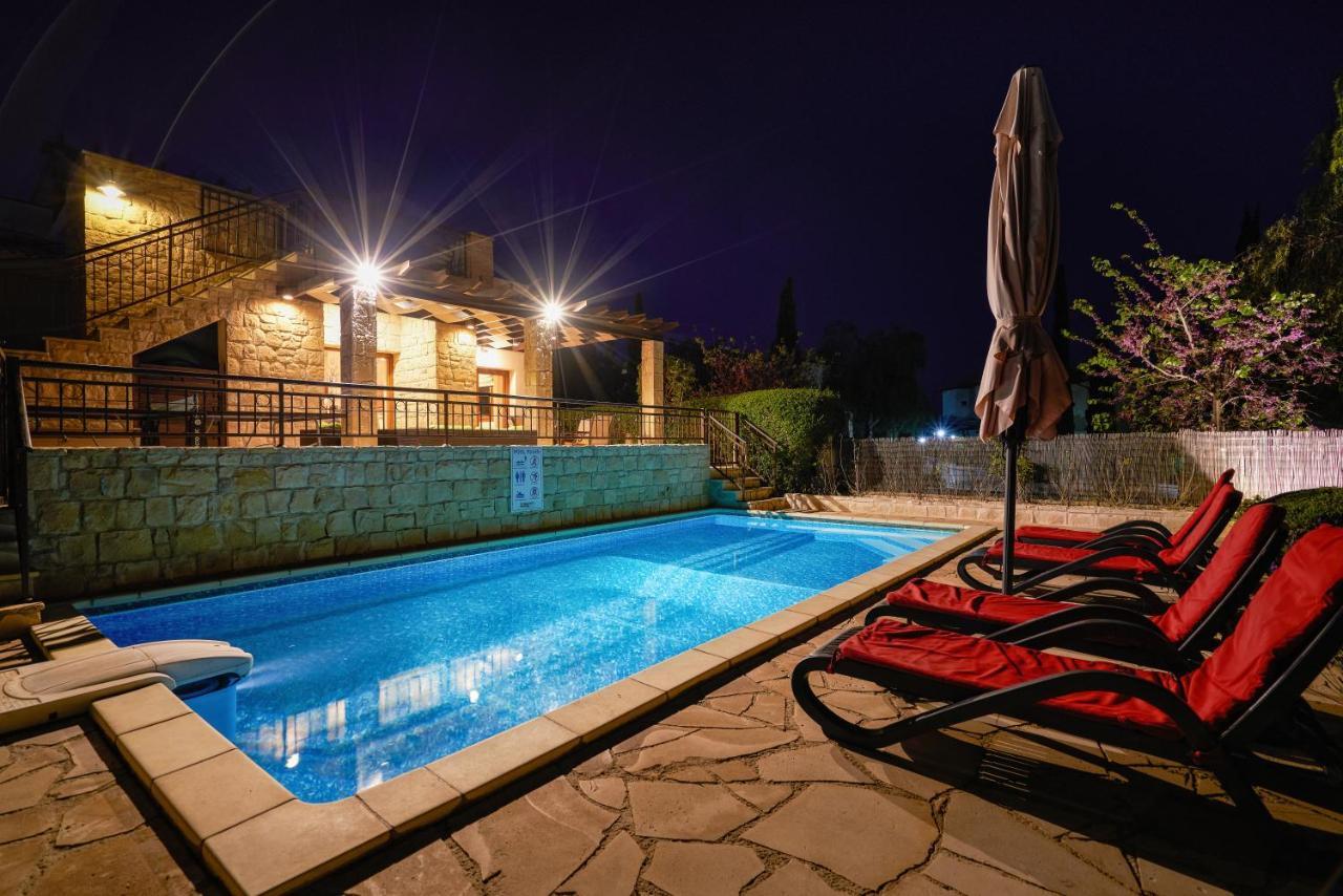 3 Bedroom Villa Madelini With Private Pool, Aphrodite Hills Resort เกาเคลีย ภายนอก รูปภาพ